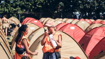 Frivillige fra Mellemfolkeligt Samvirke til Roskilde Festival