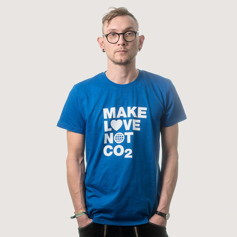 T-shirt med teksten "make love not CO2"